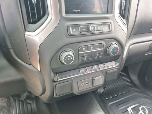 Used 2022 Chevrolet Silverado 2500 W/T w/ WT Fleet Convenience Package image 18