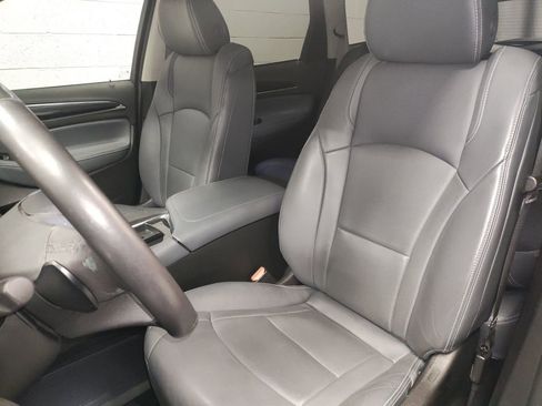 Used 2018 Buick Enclave Essence image 26