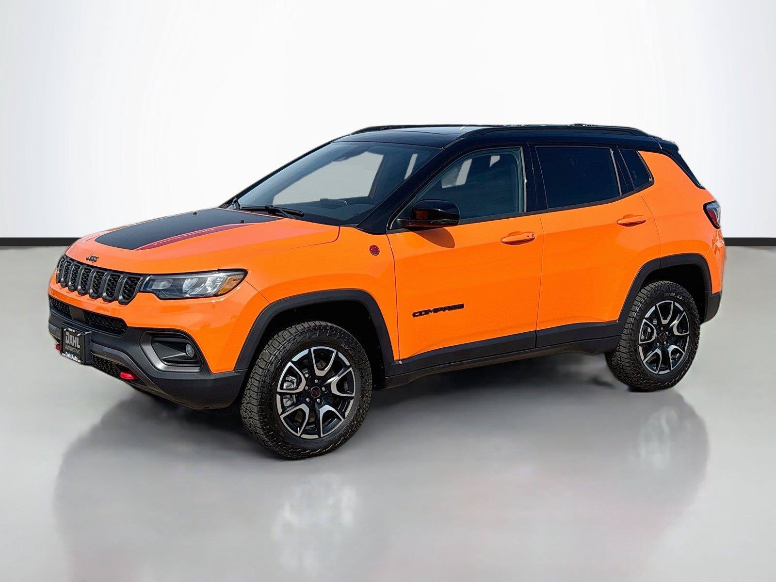 New 2026 Jeep Compass Trailhawk w/ Sun, Sound & Navigation Group AWD/4WD image 4