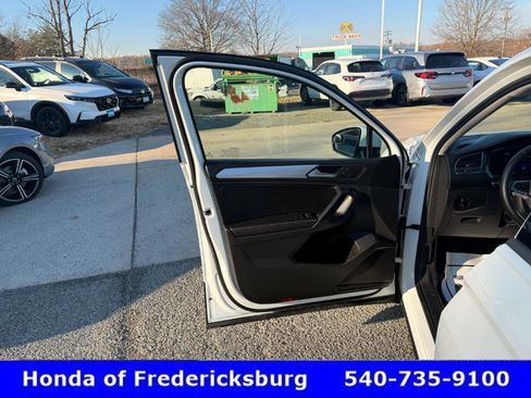 Used 2023 Volkswagen Tiguan S image 27