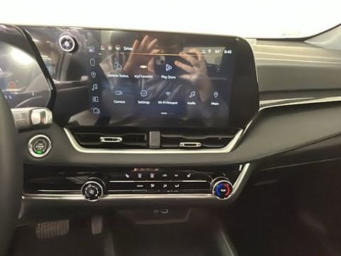 Used 2026 Chevrolet Equinox LT FWD image 24
