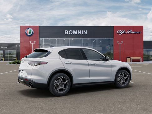 New 2026 Alfa Romeo Stelvio Sprint AWD/4WD image 4