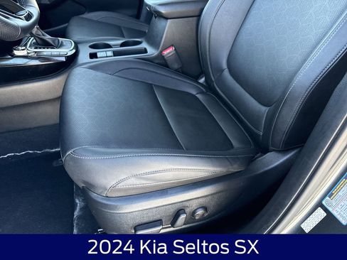 Used 2024 Kia Seltos SX image 12