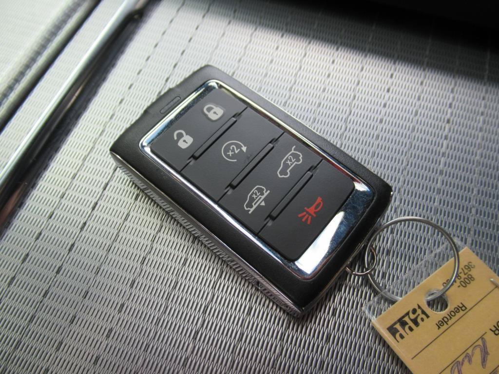Used 2023 Jeep Grand Wagoneer Series III AWD/4WD image 39