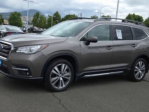 Used 2021 Subaru Ascent Limited w/ Technology Package AWD/4WD image 4