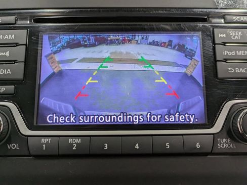 Used 2018 Nissan Frontier SV w/ Value Truck Package image 12