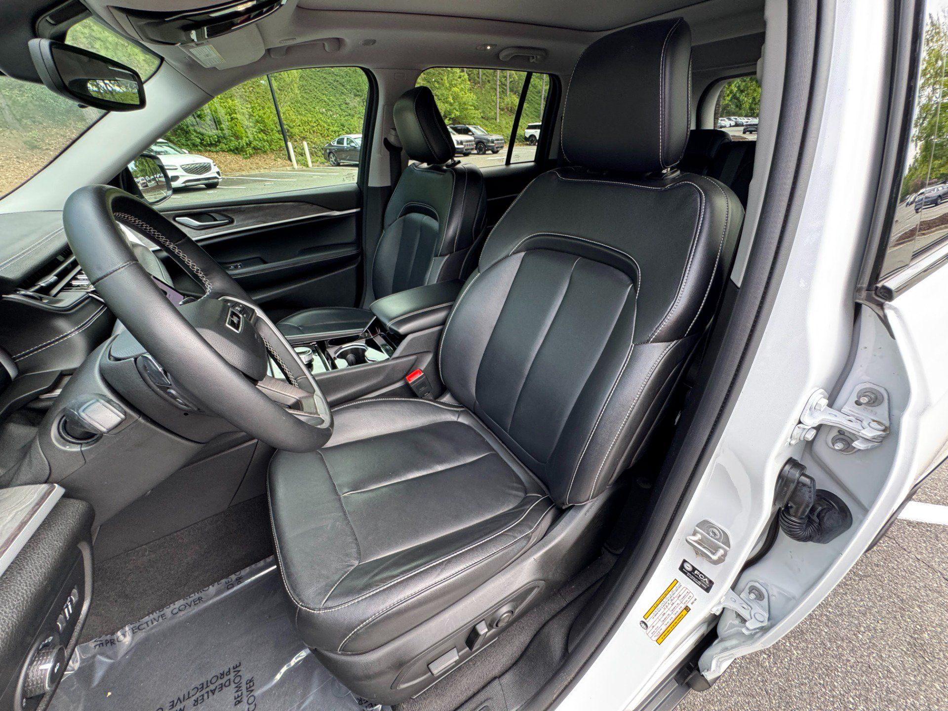Used 2022 Jeep Grand Cherokee Limited AWD/4WD image 29