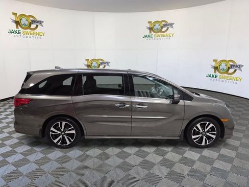 Used 2019 Honda Odyssey Elite image 11
