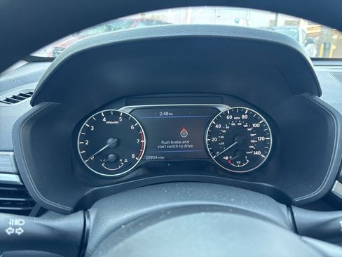 Used 2025 Nissan Altima 2.5 SV image 12