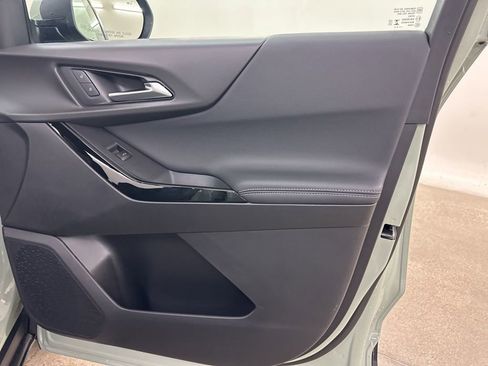 New 2026 Chevrolet Equinox LT w/ Convenience Package II image 17