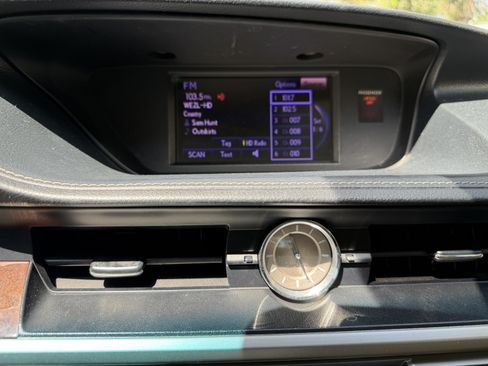 Used 2013 Lexus ES 350 w/ Premium Pkg FWD image 22