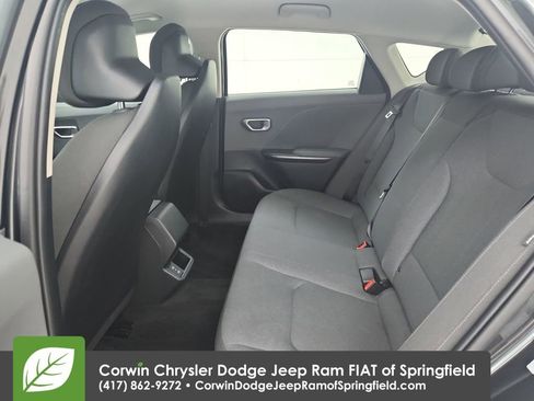 Used 2025 Kia K4 FWD image 28