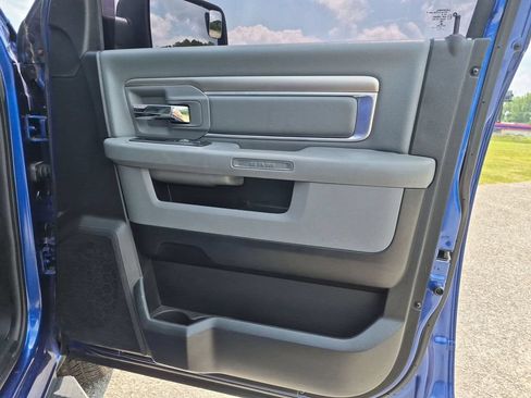 Used 2018 RAM 1500 Big Horn RWD image 32
