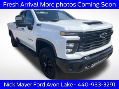 Used 2025 Chevrolet Silverado 2500 Custom w/ Custom Value Package