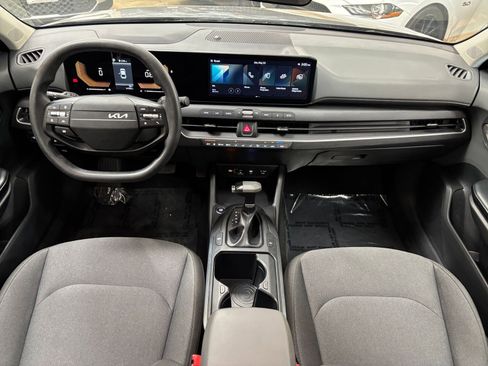 Used 2025 Kia K4 FWD image 32