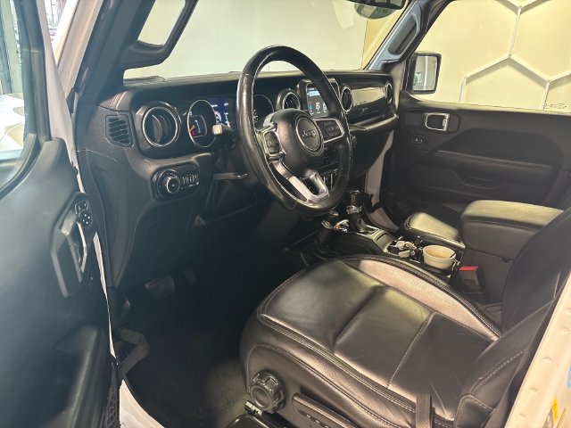 Used 2021 Jeep Wrangler Unlimited Sahara AWD/4WD image 6