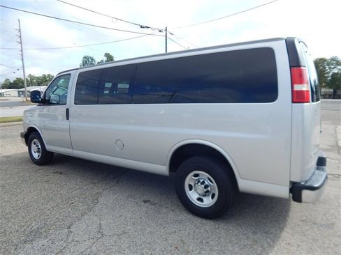 Used 2019 Chevrolet Express 3500 LT w/ LT Preferred Equipment Group RWD image 2