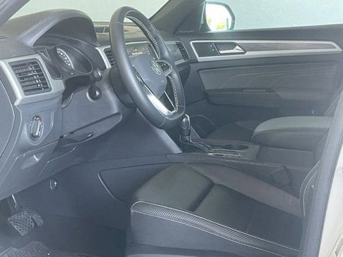 Used 2021 Volkswagen Atlas Cross Sport SE FWD image 15