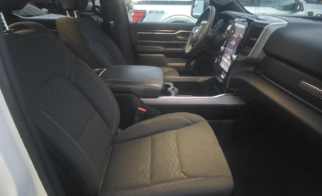 Used 2025 RAM 1500 Big Horn AWD/4WD image 6