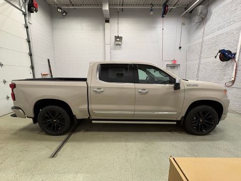 New 2026 Chevrolet Silverado 1500 High Country AWD/4WD image 3