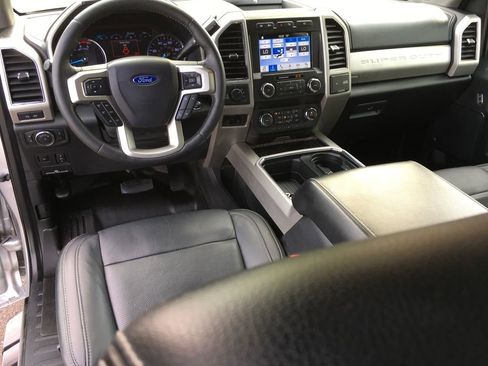 Used 2019 Ford F350 Lariat w/ Lariat Ultimate Package AWD/4WD image 19