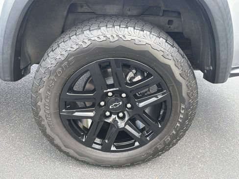 Used 2023 Chevrolet Colorado Trail Boss w/ Technology Package AWD/4WD image 19