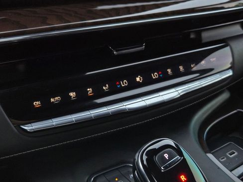 Used 2024 Cadillac Escalade ESV Sport Platinum image 22