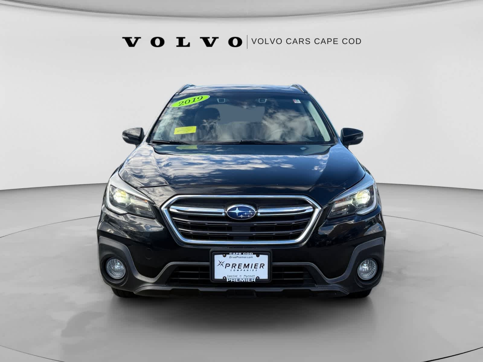 Used 2019 Subaru Outback 2.5i Touring AWD/4WD image 2