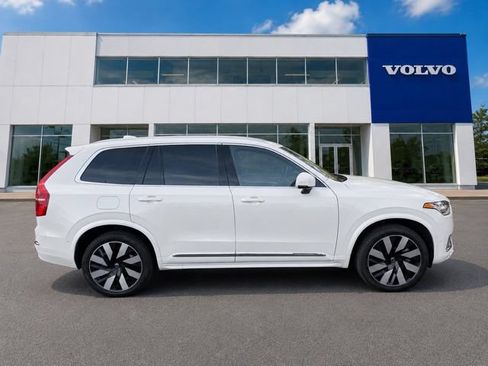 Used 2024 Volvo XC90 T8 Plus w/ Protection Package Premier AWD/4WD image 4