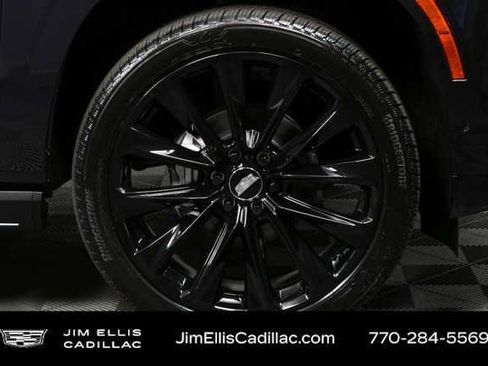 Certified 2026 Cadillac Escalade ESV Platinum Sport AWD/4WD image 37