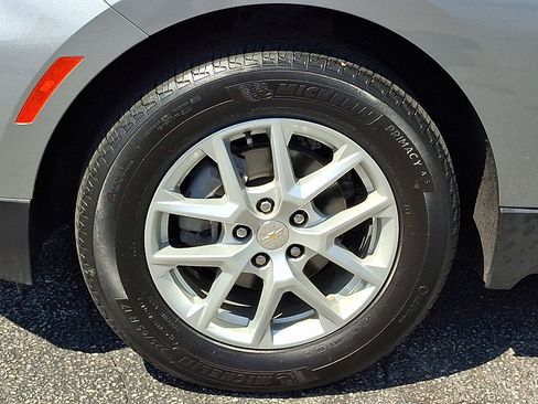 Certified 2024 Chevrolet Equinox LT FWD image 9