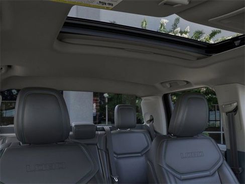 New 2025 Ford Maverick Lobo image 12