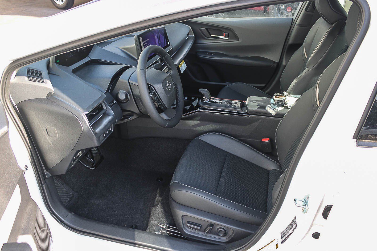 New 2027 Toyota Prius Limited FWD image 19