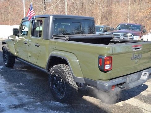 Used 2021 Jeep Gladiator Willys image 6