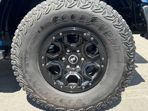 Used 2023 Ford Bronco Wildtrak AWD/4WD image 33