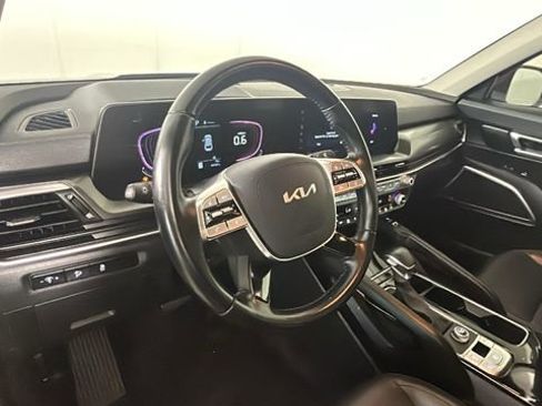 Used 2024 Kia Telluride S FWD image 14