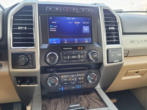 Used 2018 Ford F350 Lariat w/ Lariat Ultimate Package AWD/4WD image 29