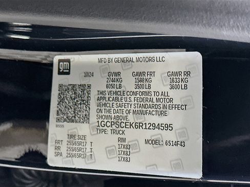 Used 2024 Chevrolet Colorado LT w/ LT Convenience Package image 12