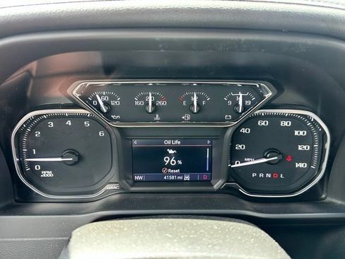 Used 2021 GMC Sierra 1500 AT4 w/ AT4 Preferred Package AWD/4WD image 2