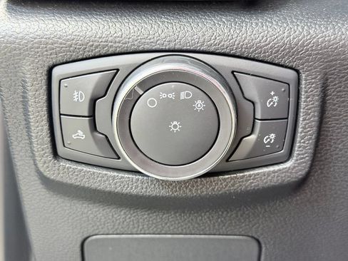 Used 2015 Ford F150 Platinum w/ Technology Package AWD/4WD image 38