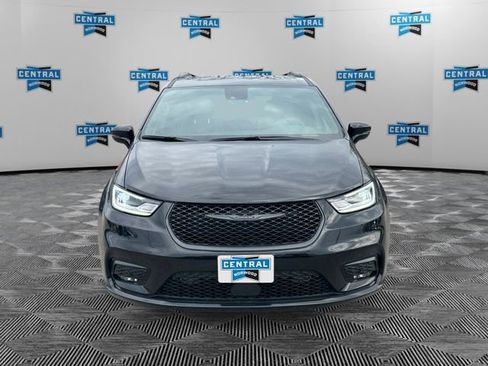 New 2026 Chrysler Pacifica Limited w/ S Appearance Package AWD/4WD image 8