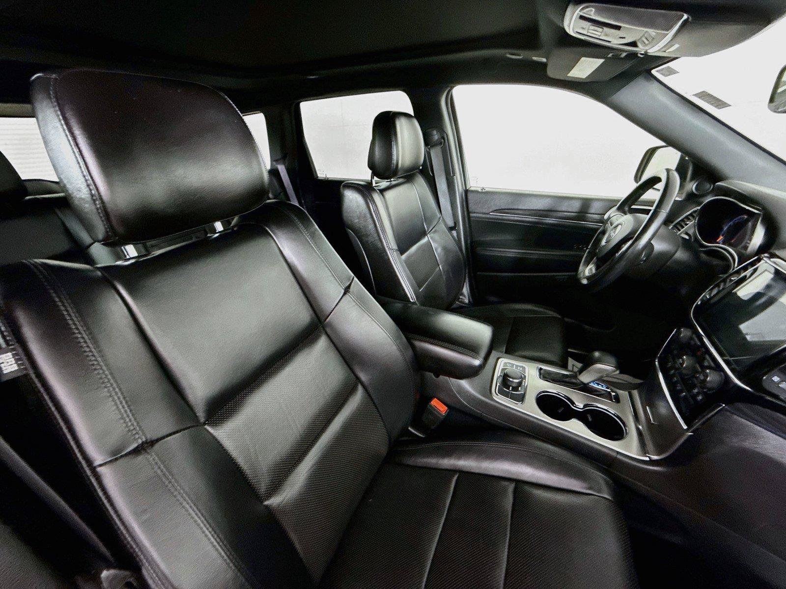 Used 2019 Jeep Grand Cherokee Limited w/ Luxury Group II AWD/4WD image 29