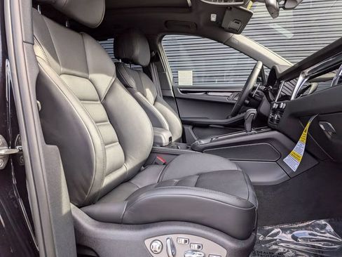 Certified 2026 Porsche Macan S AWD/4WD image 24