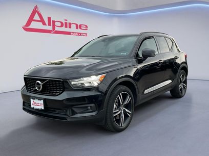 Used 2021 Volvo XC40 T5 R-Design