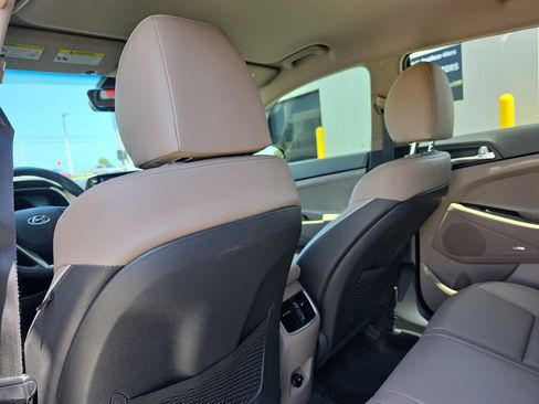 Used 2020 Hyundai Tucson Limited FWD image 12