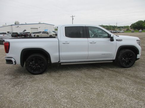 New 2026 GMC Sierra 1500 Denali w/ Denali Reserve Package AWD/4WD image 3