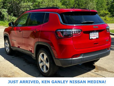 Used 2021 Jeep Compass Latitude FWD image 5