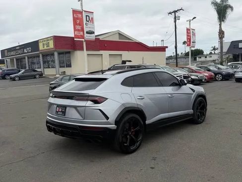 Used 2020 Lamborghini Urus AWD/4WD image 4