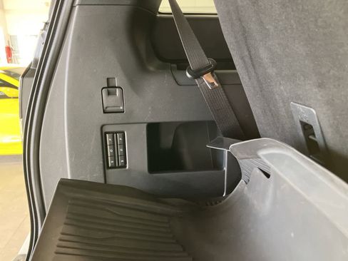 Used 2023 Ford Expedition Platinum image 41