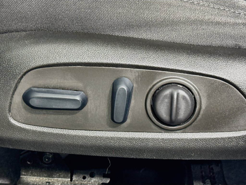 Used 2022 Chevrolet Malibu LT FWD image 14